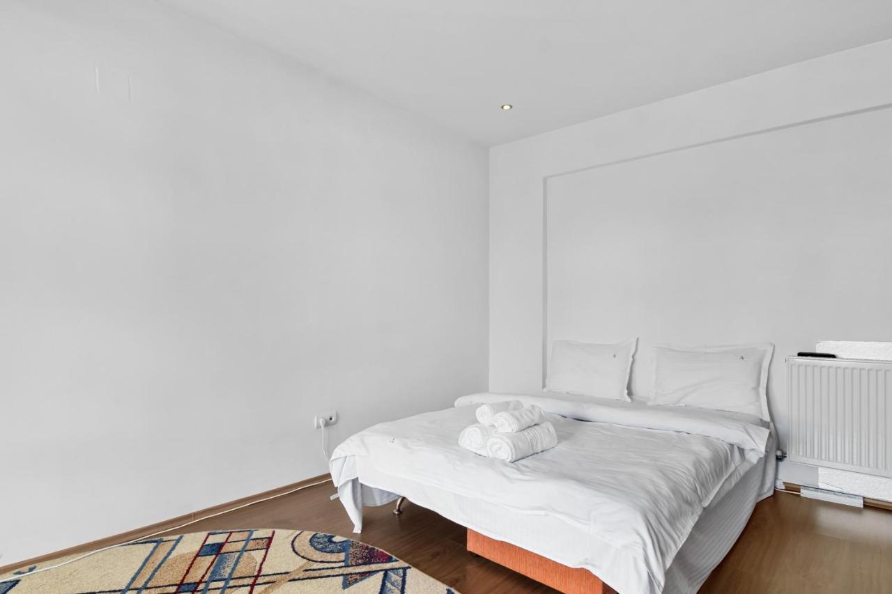 Cozy Montain Studio Apartment Sinaia Exterior photo